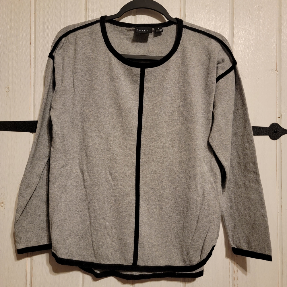 Tribal Sweater Gray Black Long Sleeve Size Medium
